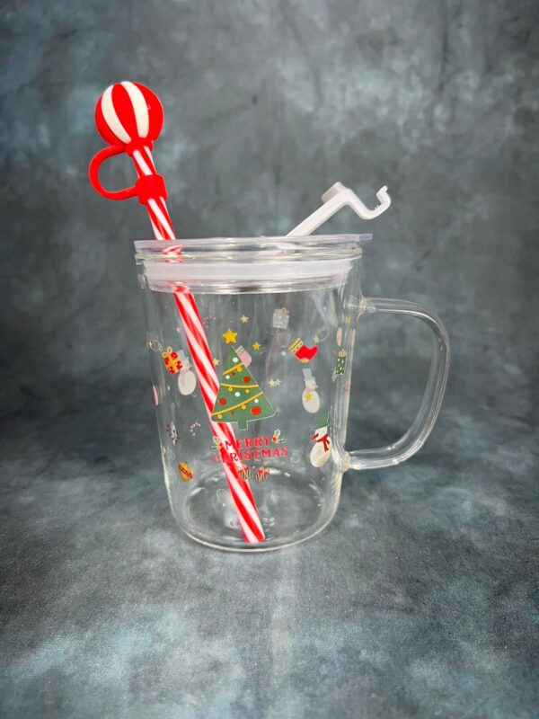 X-Mas Themed Glass Mug with Lid and Straw – Christmas Tree