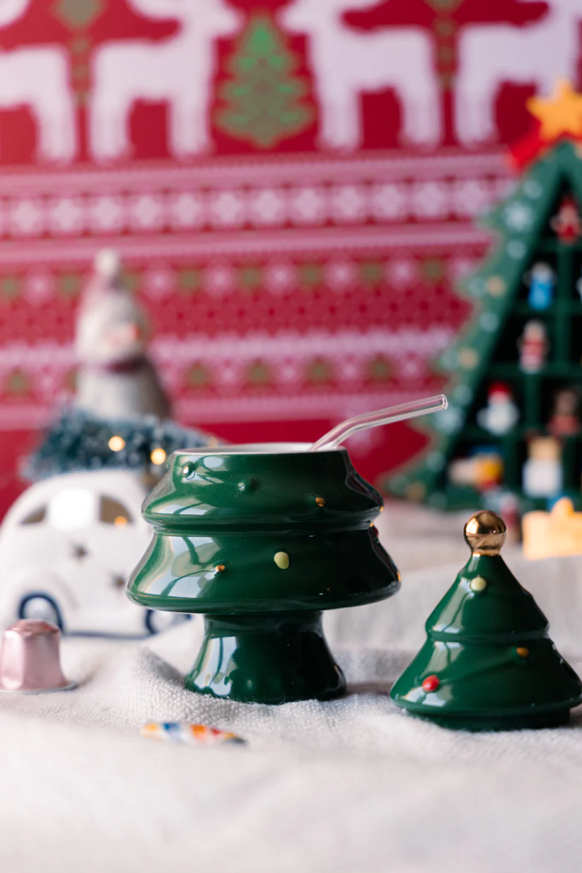 Christmas Green Tree Shaped Mug with Lid and Straw - Image 3