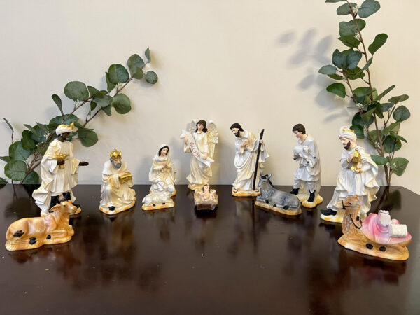Christmas Nativity Set 8 Inches (12 pcs)  -White - Image 3