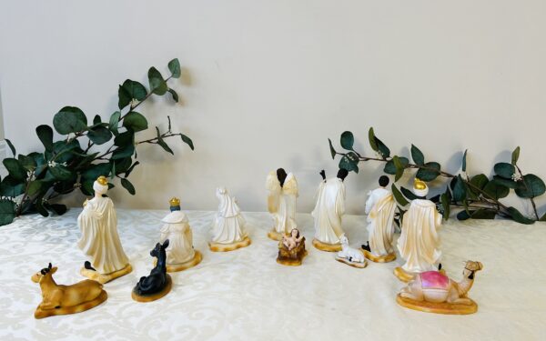 Christmas Nativity Crib Set of 12 pcs - 6.5 inches White - Image 6