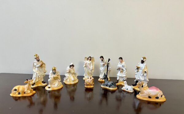 Christmas Nativity Crib Set of 12 pcs - 6.5 inches White - Image 5
