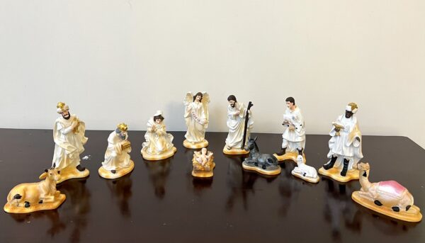 Christmas Nativity Crib Set of 12 pcs - 6.5 inches White - Image 2