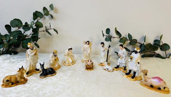 Christmas Nativity Crib Set of 12 pcs - 6.5 inches White - Image 7